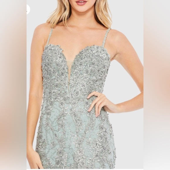 NWT | Mac Duggal A20242 Mint Embellished Sleeveless Plunge Trumpet Gown Size 14 - Picture 4 of 11